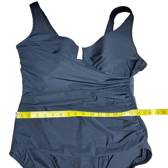 Miraclesuit Plus Size 20W Escape Underwire One Piece Swimsuit Must Haves Black - Picture 14 of 15